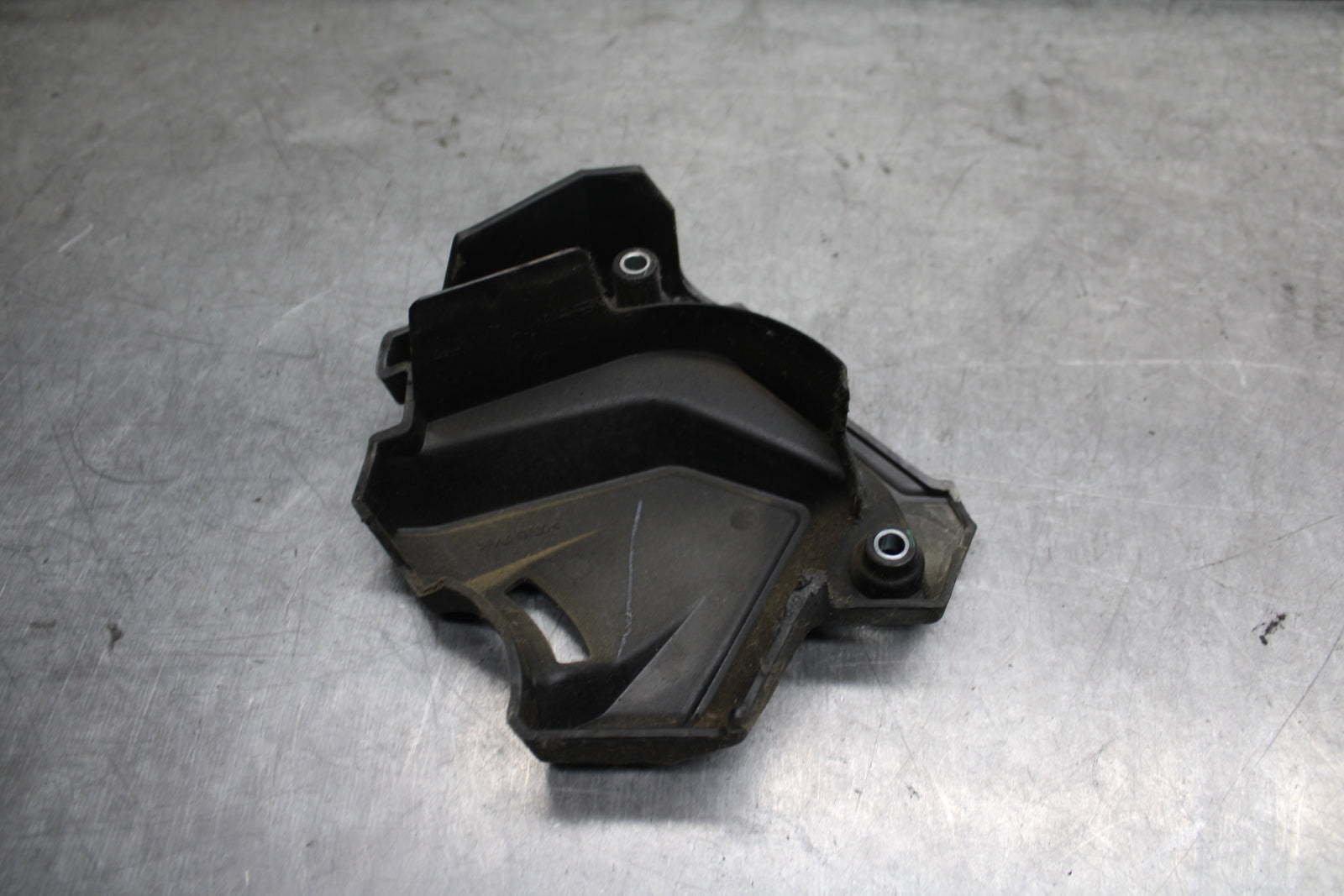 18-24 KAWASAKI NINJA 650 ENGINE SPROCKET COVER BB725