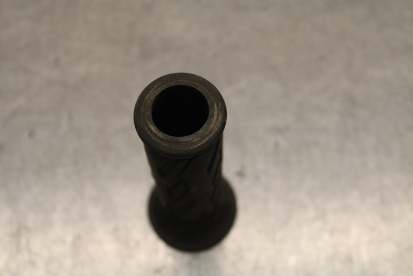 09-16 SUZUKI GSXR1000 HANDLE BAR GRIP BB642
