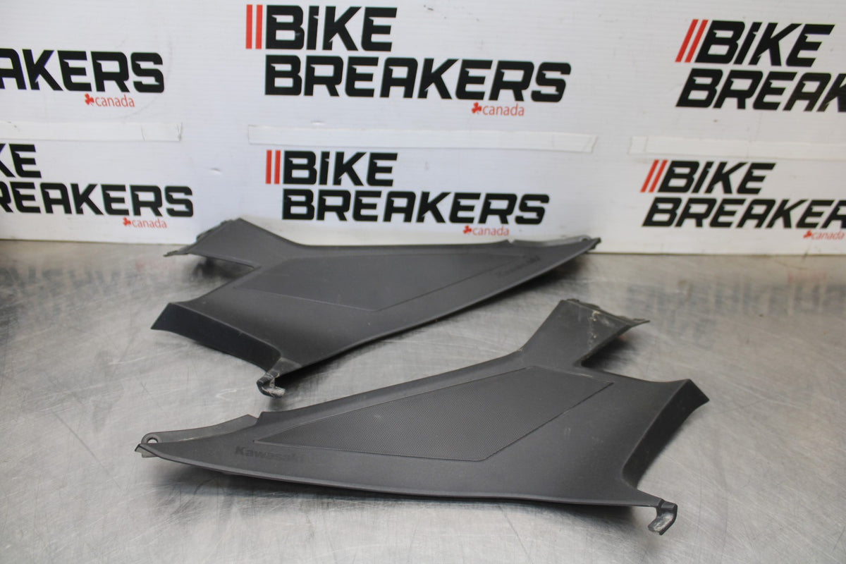24-25 KAWASAKI NINJA 500 ABS RIGHT LEFT FRONT SIDE SEAT PANELS TRIMS COWLS BB899