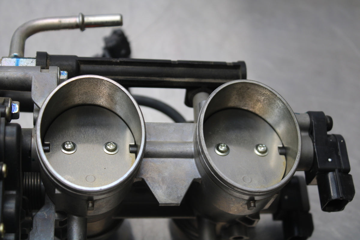 07 KAWASAKI Z1000 MAIN FUEL INJECTORS / THROTTLE BODIES BB148