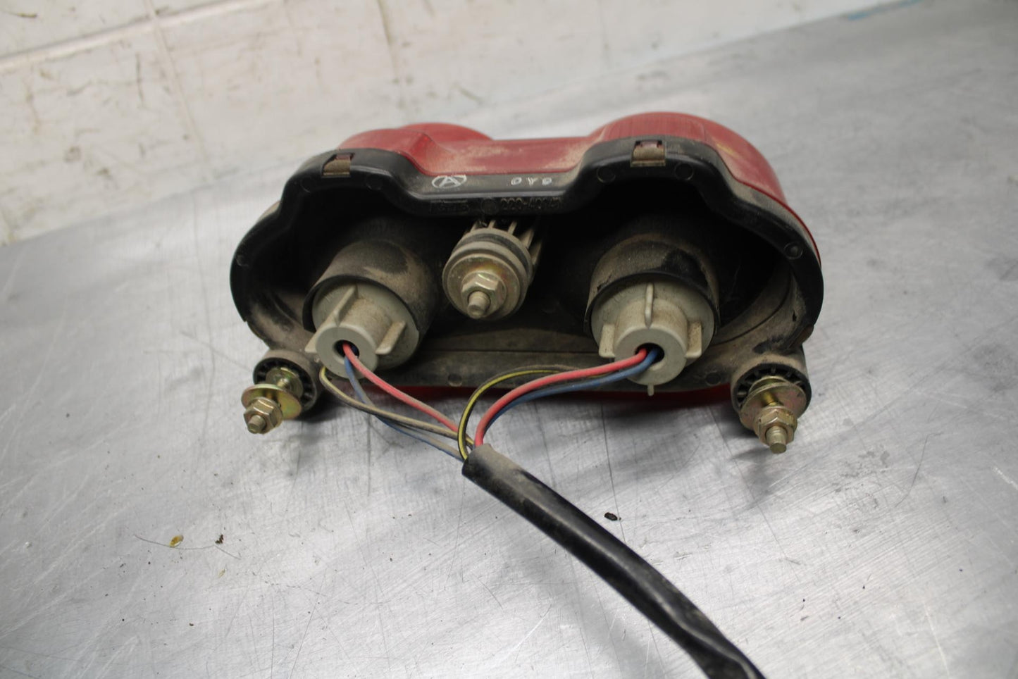 00-02 KAWASAKI NINJA ZX6R ZX600J REAR TAIL TAILLIGHT BACK BRAKE LIGHT BB489