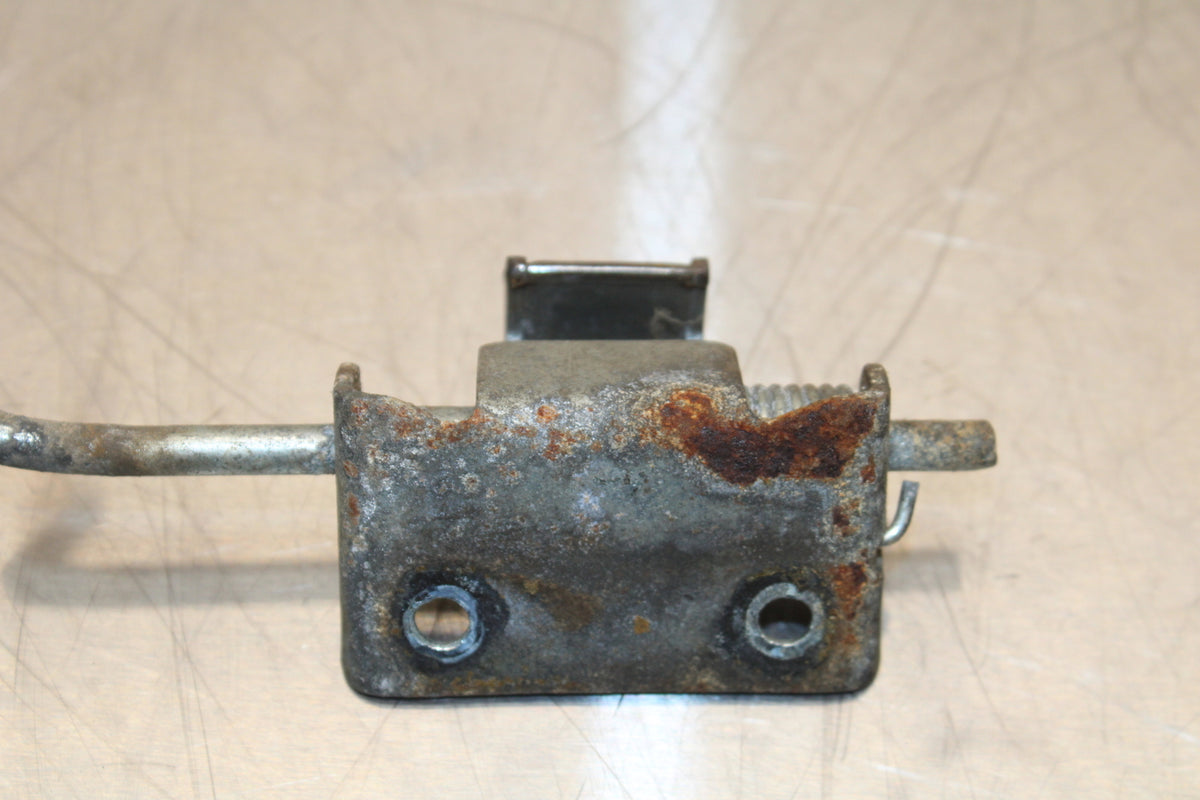 82 HONDA CT70 TRAIL SEAT LATCH  BB138