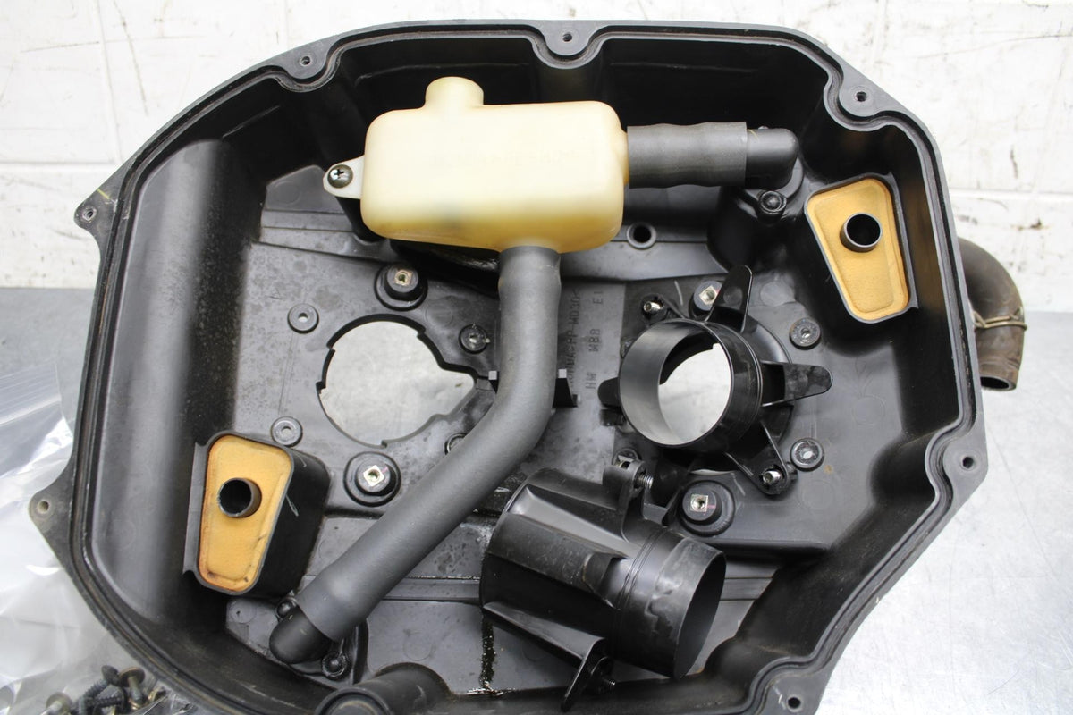 2000 Honda Super Hawk 1000 VTR1000F AIRBOX AIR INTAKE FILTER BOX BB577
