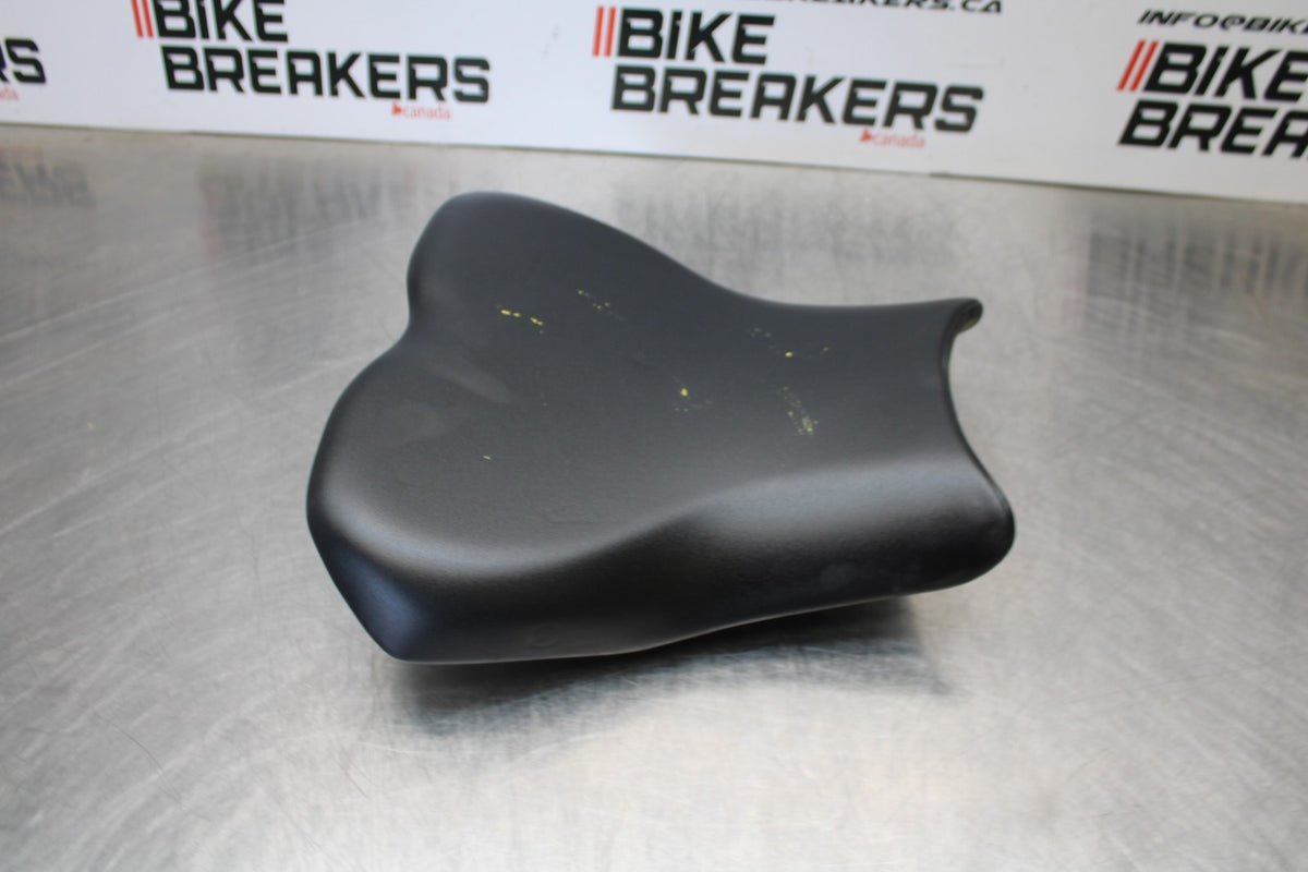 24-25 KAWASAKI NINJA ZX4R FRONT DRIVERS SEAT PAD SADDLE PILLION BB174