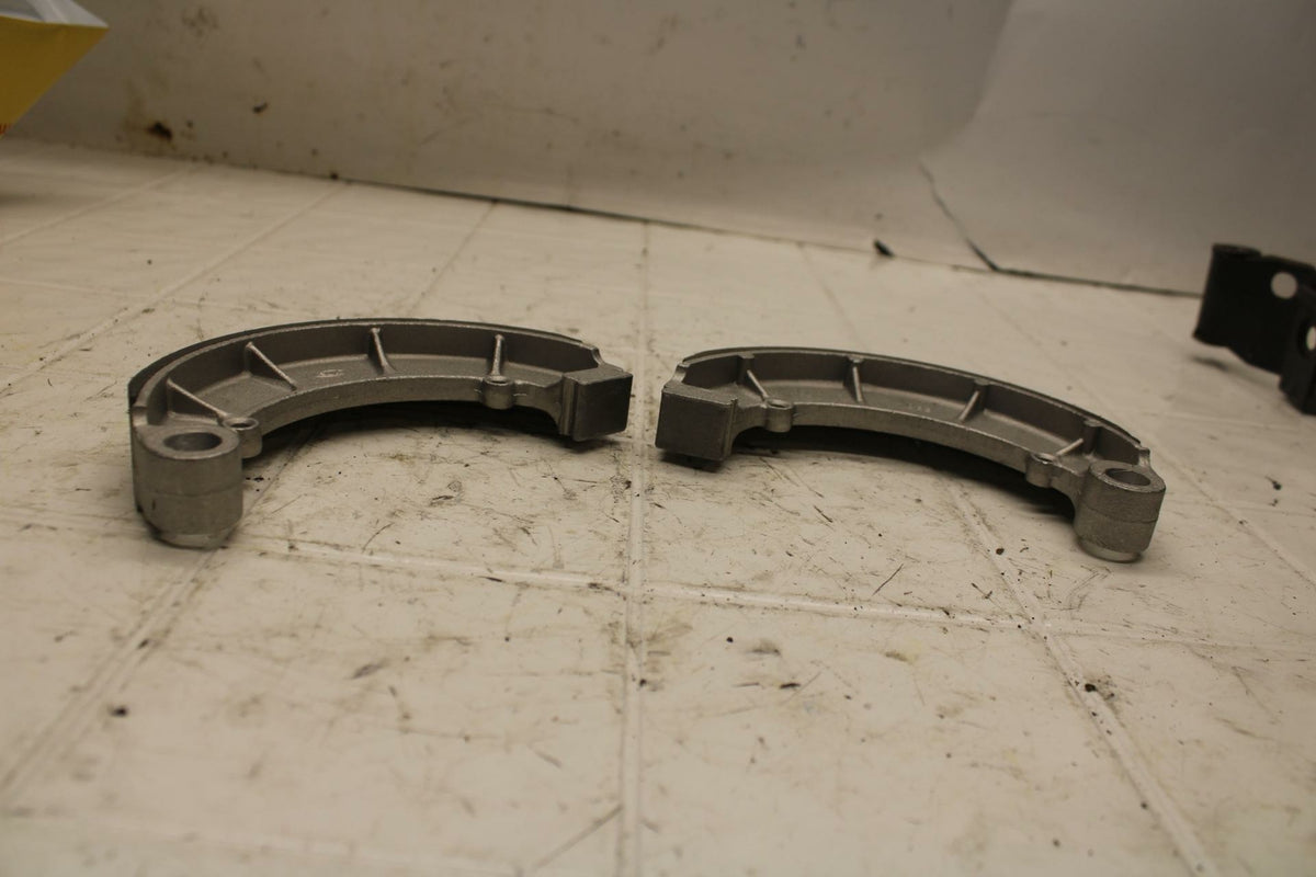 72 HONDA CB500 K1 REAR BACK BRAKE SHOE BB24