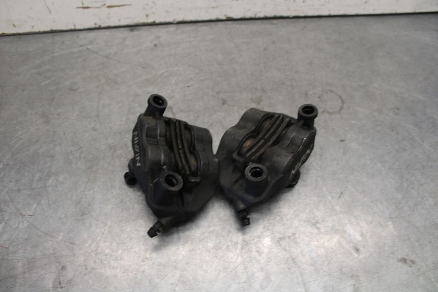 13-18 KAWASAKI NINJA ZX6R RIGHT LEFT FRONT BRAKE CALIPER SET PAIR CALIPERS BB682