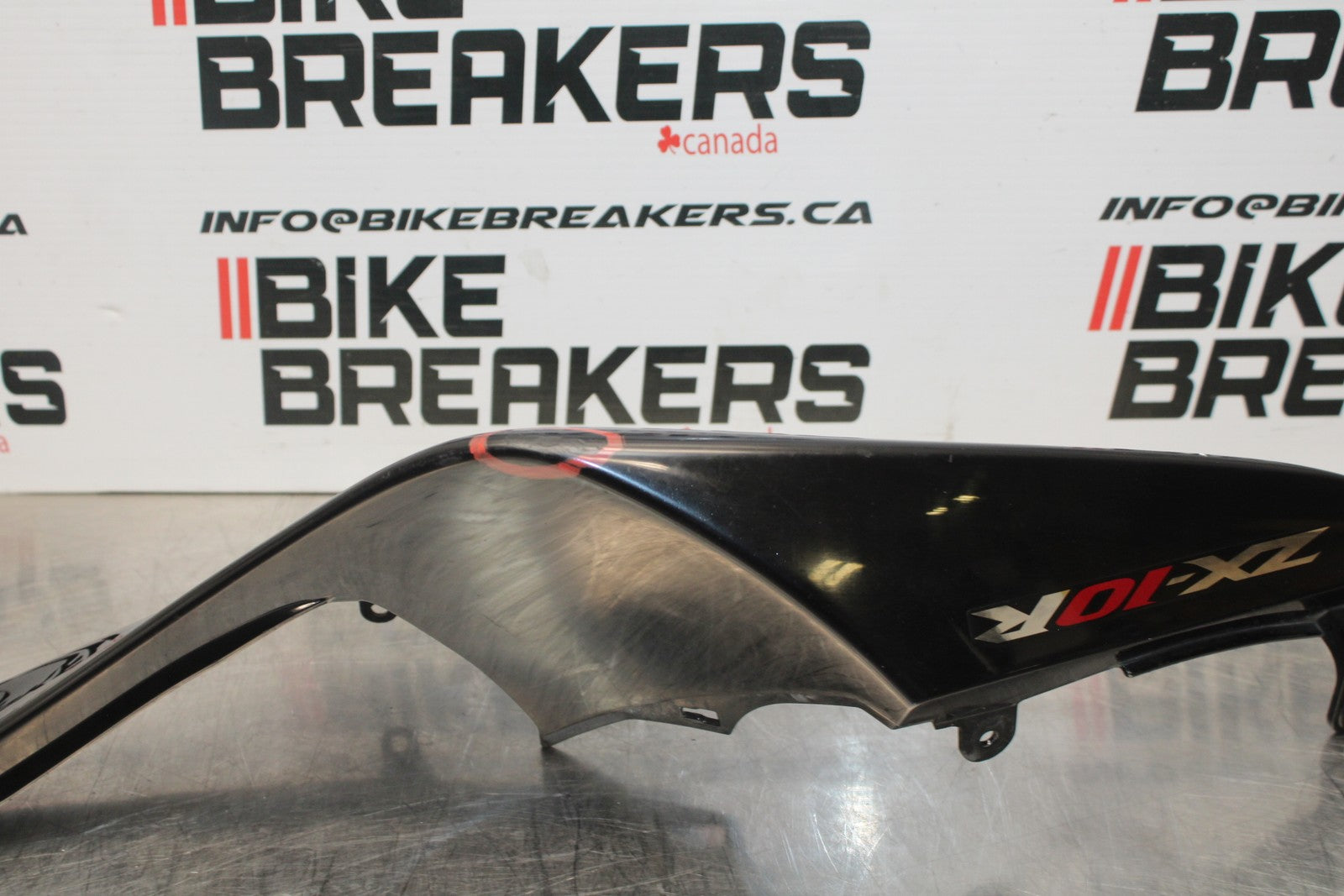 08 KAWASAKI NINJA ZX10R RIGHT REAR BACK TAIL FAIRING COWL SHROUD BB201