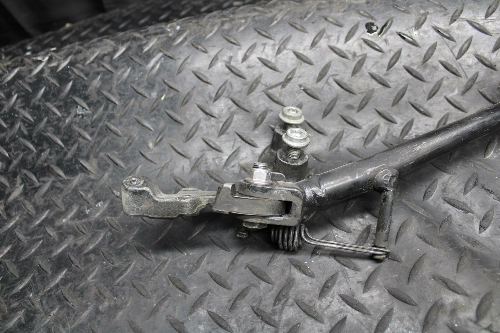 09-11 SUZUKI GSXR1000 KICKSTAND SIDE KICK STAND BB205