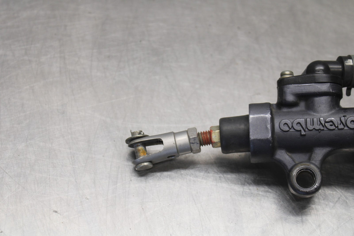 03 YAMAHA YZF R1 REAR BACK BRAKE MASTER CYLINDER W RESERVOIR BB895