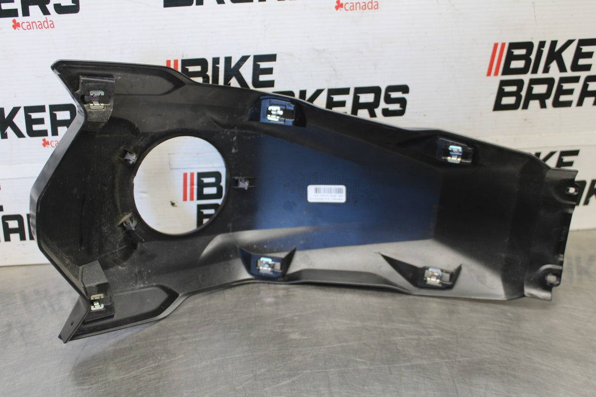 19 BMW F750GS CENTER GAS TANK FUEL CELL COVER FAIRING COWL BB938