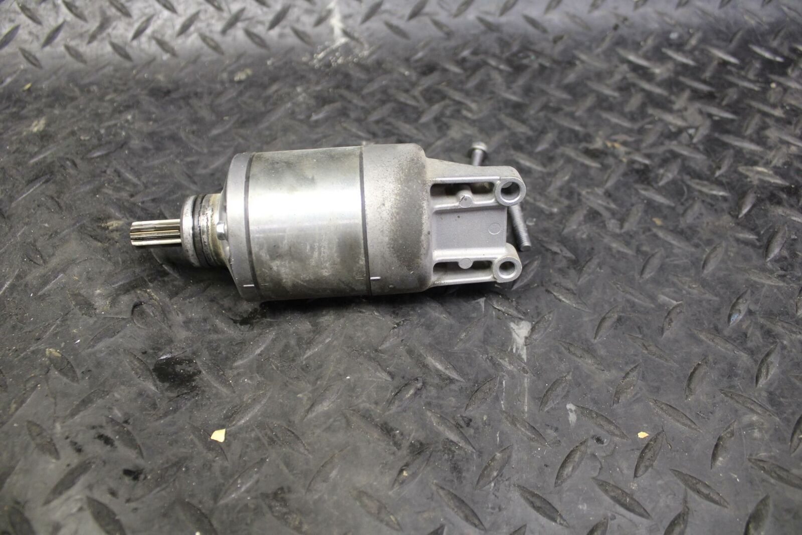 10 SUZUKI GSXR750 ENGINE STARTING STARTER MOTOR -DC 12V bb190