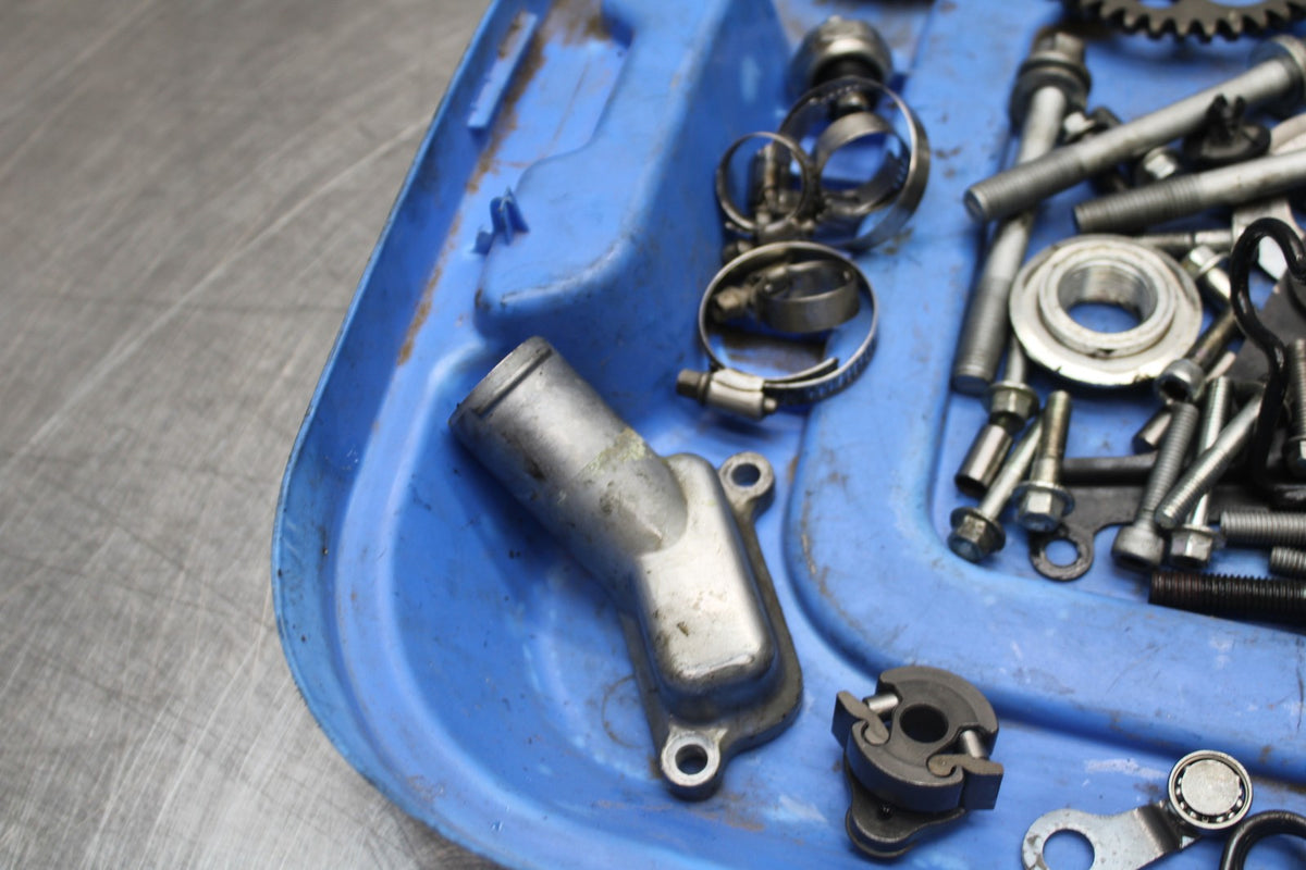 08 KAWASAKI NINJA ZX10R ENGINE BOLTS HARDWARE MOTOR SCREWS BB902