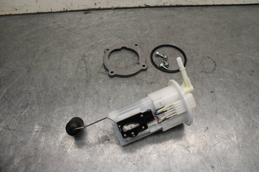 22-24 YAMAHA XSR900 FUEL PUMP GAS PETROL SENDER UNIT  BB683