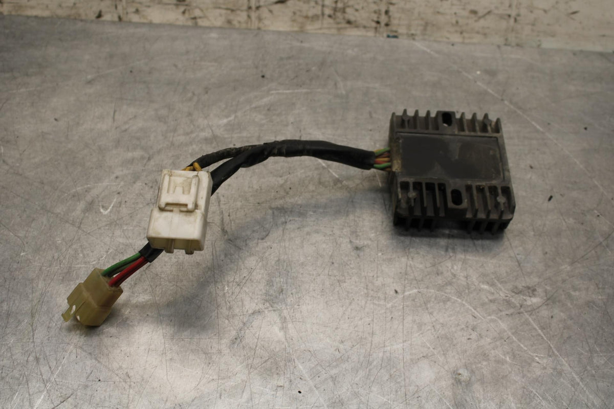 2005 Honda CBR600RR RECTIFIER VOLTAGE REGULATOR 31600-MEE-872 BB564