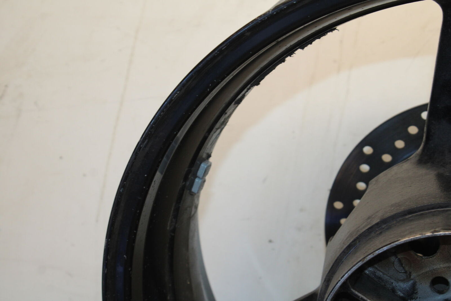 05-06 SUZUKI GSXR1000 REAR WHEEL BACK RIM BB677