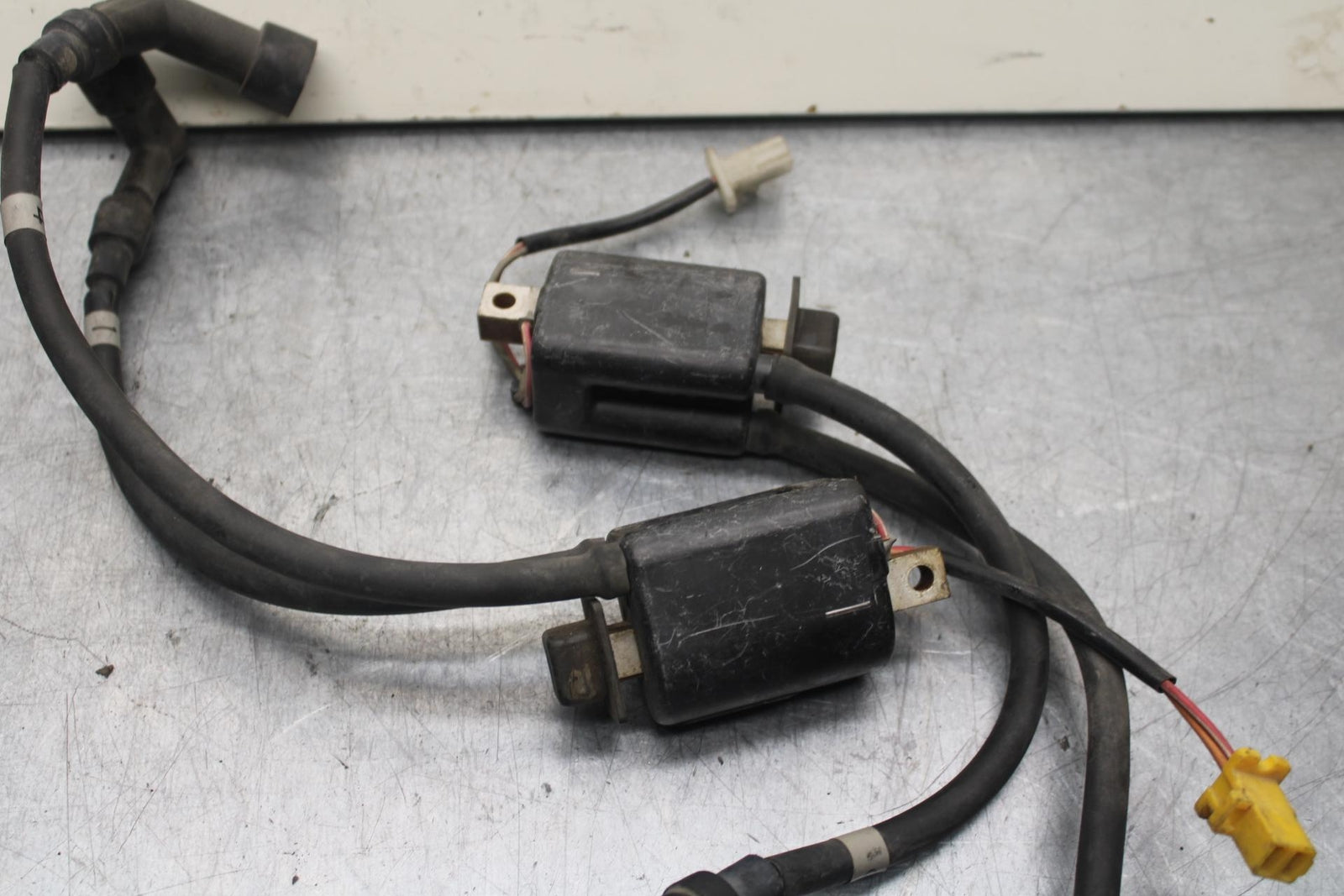 1988 Yamaha FZ600 IGNITION COILS COIL SPARK PLUG CAPS BB601