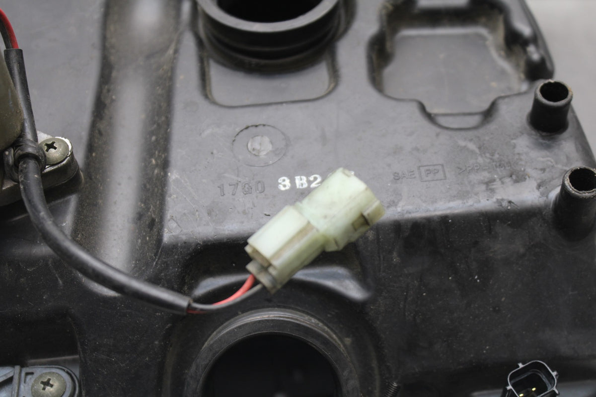 03 SUZUKI SV650 AIRBOX AIR INTAKE FILTER BOX BB846
