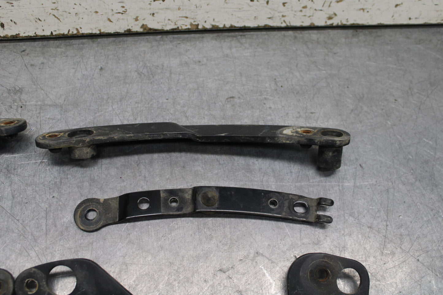 16-17 KAWASAKI VULCAN S 650 EN650 ABS SADDLEBAG MOUNTING BRACKET MOUNT  BB731