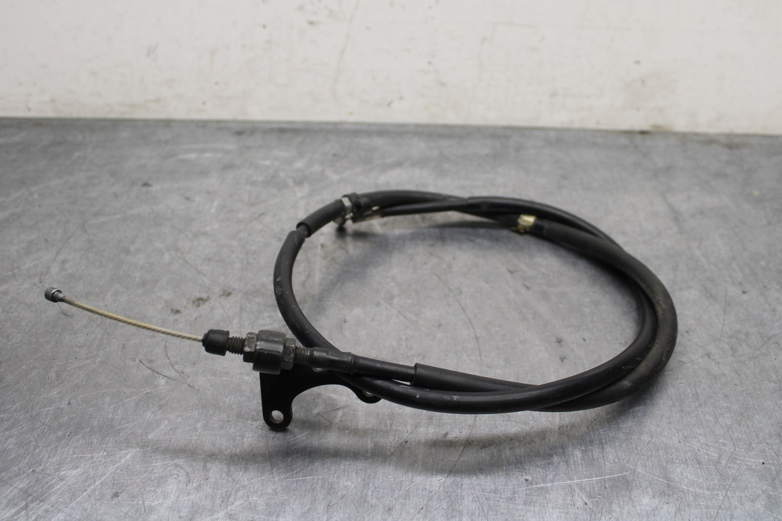08-16 YAMAHA YZF R6 CLUTCH CABLE LINE BB131