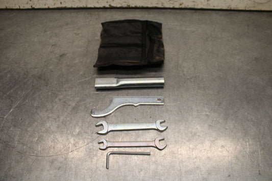 19-24 YAMAHA R3 STOCK TOOLS OEM TOOL BAG KIT SET BB736