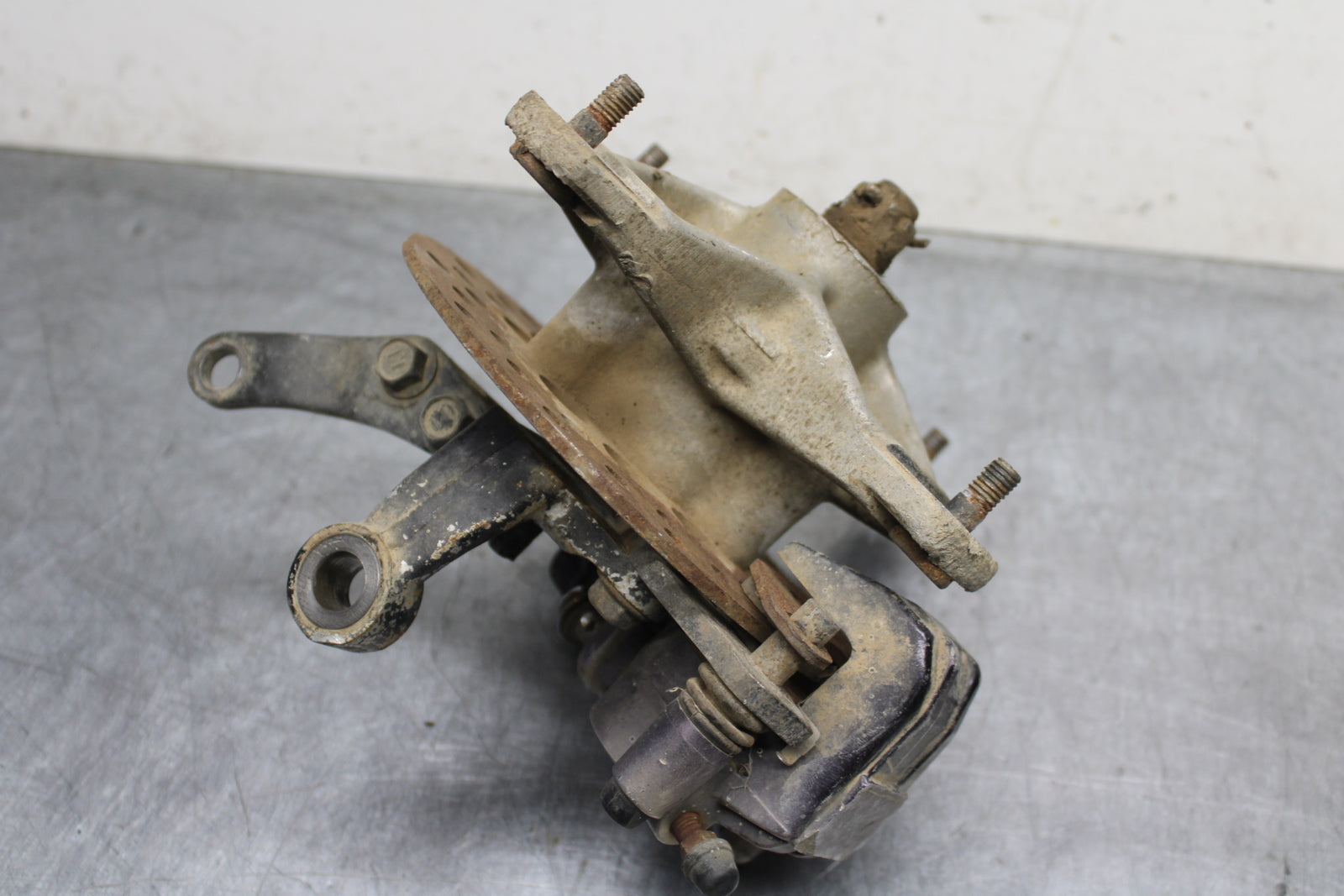 85-86 SUZUKI QUADRACER 250 FRONT WHEEL RIGHT LEFT HUBS HUB SET BB126