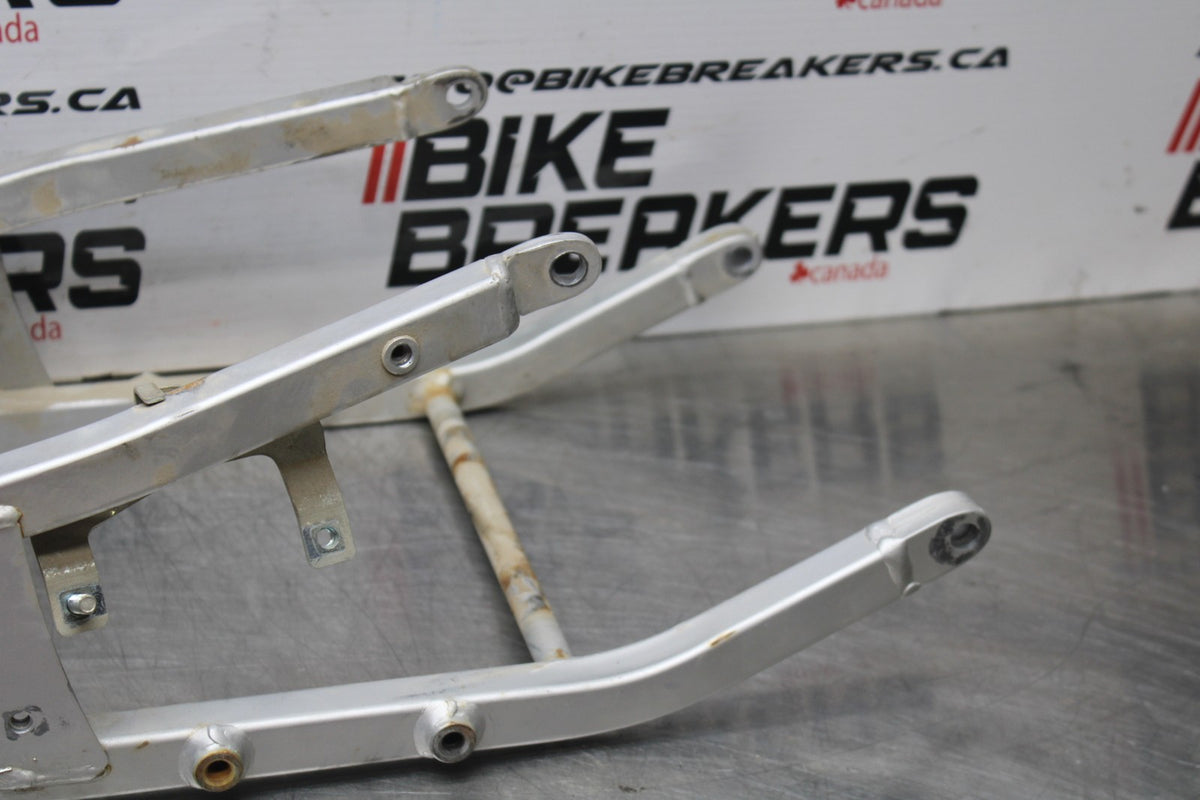 98-05 HONDA SUPER HAWK 1000 VTR1000F REAR SUBFRAME BACK SUB FRAME BB821