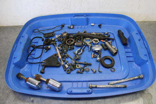04 SUZUKI INTRUDER 800 MOUNTING BOLTS HARDWARE MOTOR SCREWS BB758