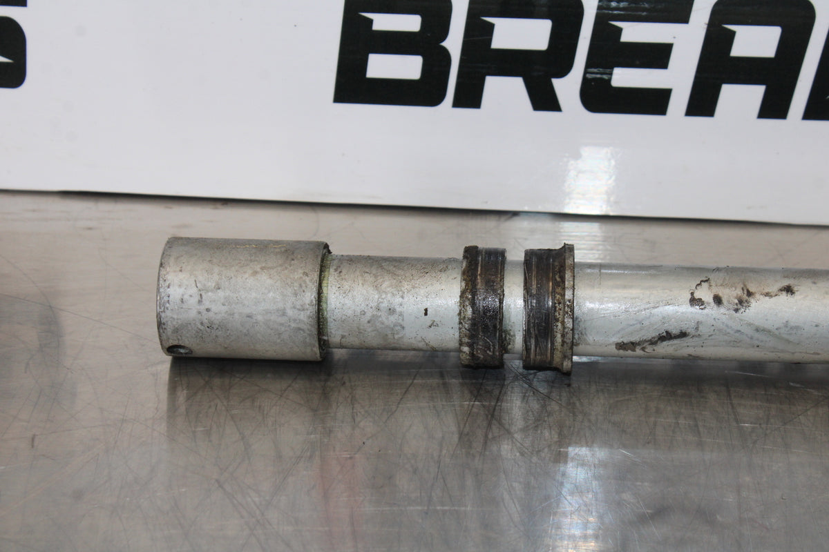 06-07 HONDA CBR1000RR FRONT WHEEL RIM AXLE PIVOT BOLT BB166