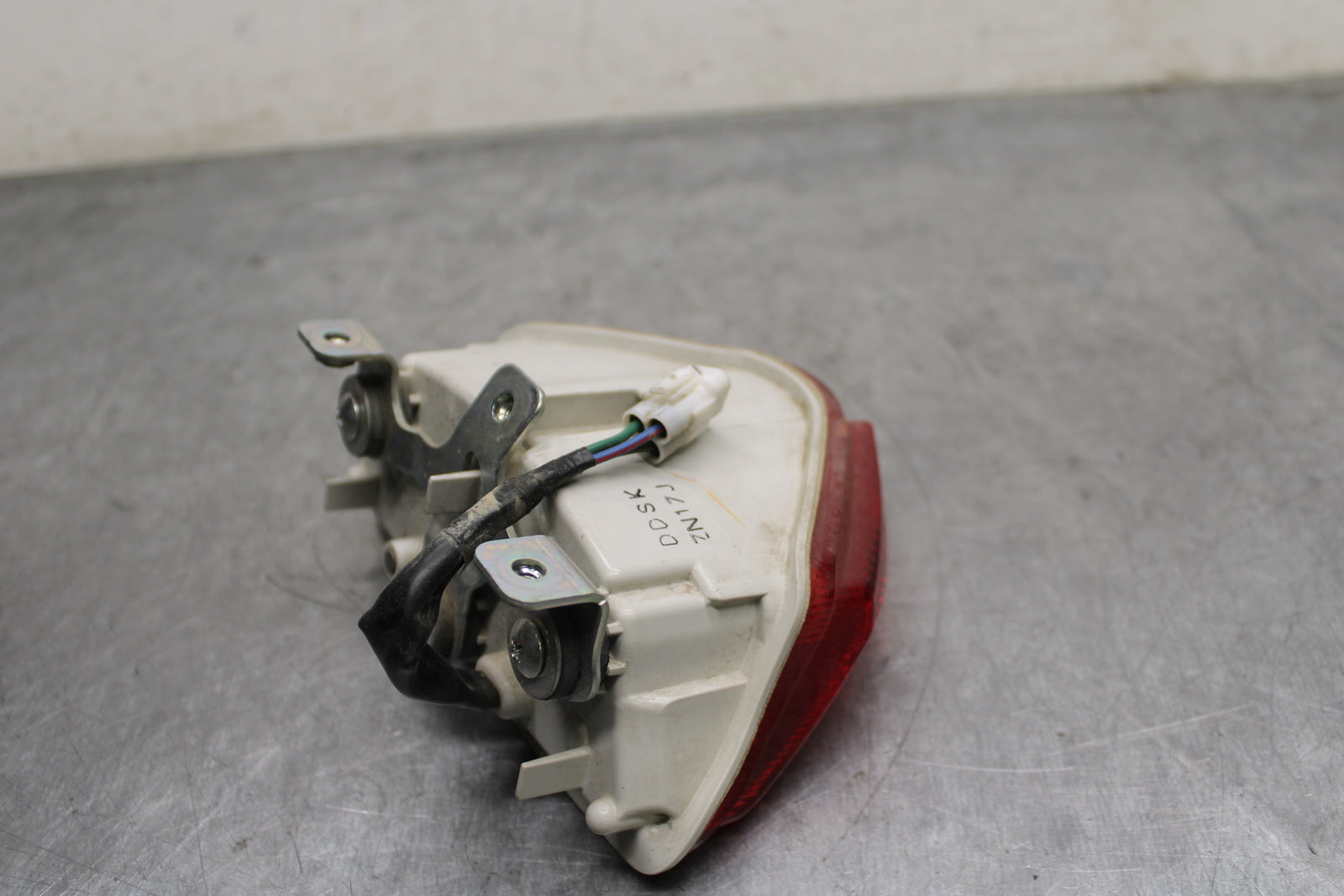 11-17 SUZUKI GSXR600 REAR TAIL TAILLIGHT BACK BRAKE LIGHT BB132