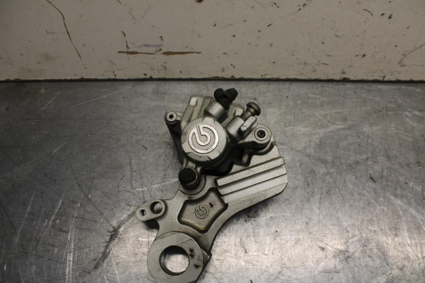16-18 KTM 690 DUKE REAR BACK BRAKE CALIPER W MOUNT BRACKET BB631