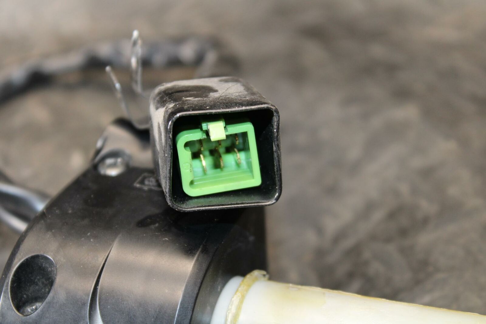17 KAWASAKI NINJA 300 RIGHT CLIP ON HANDLE KILL OFF START SWITCH SWITCHES BB215