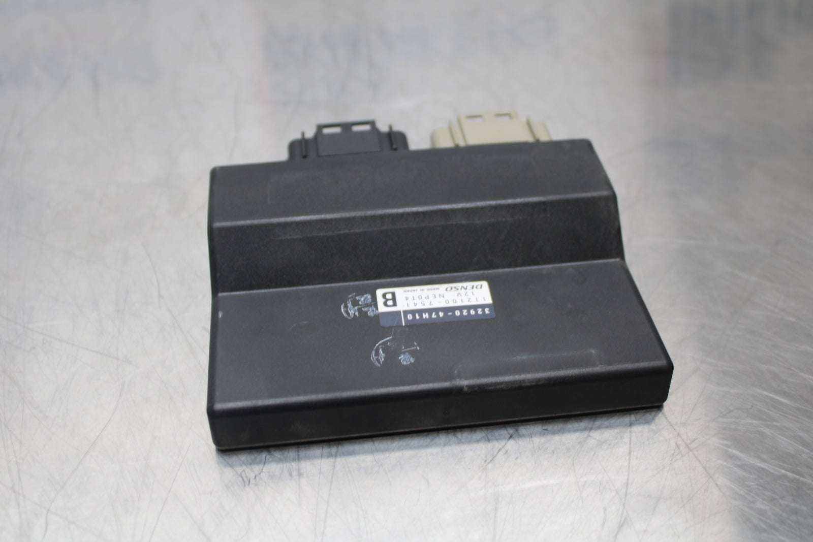 11 SUZUKI GSXR1000 ECU COMPUTER CONTROLLER UNIT BLACK BOX ECM CDI  BB142