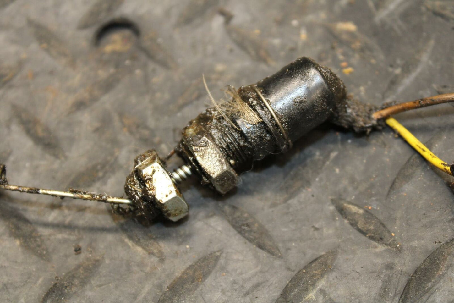 71 YAMAHA L5 REAR BACK BRAKE SENSOR BB230