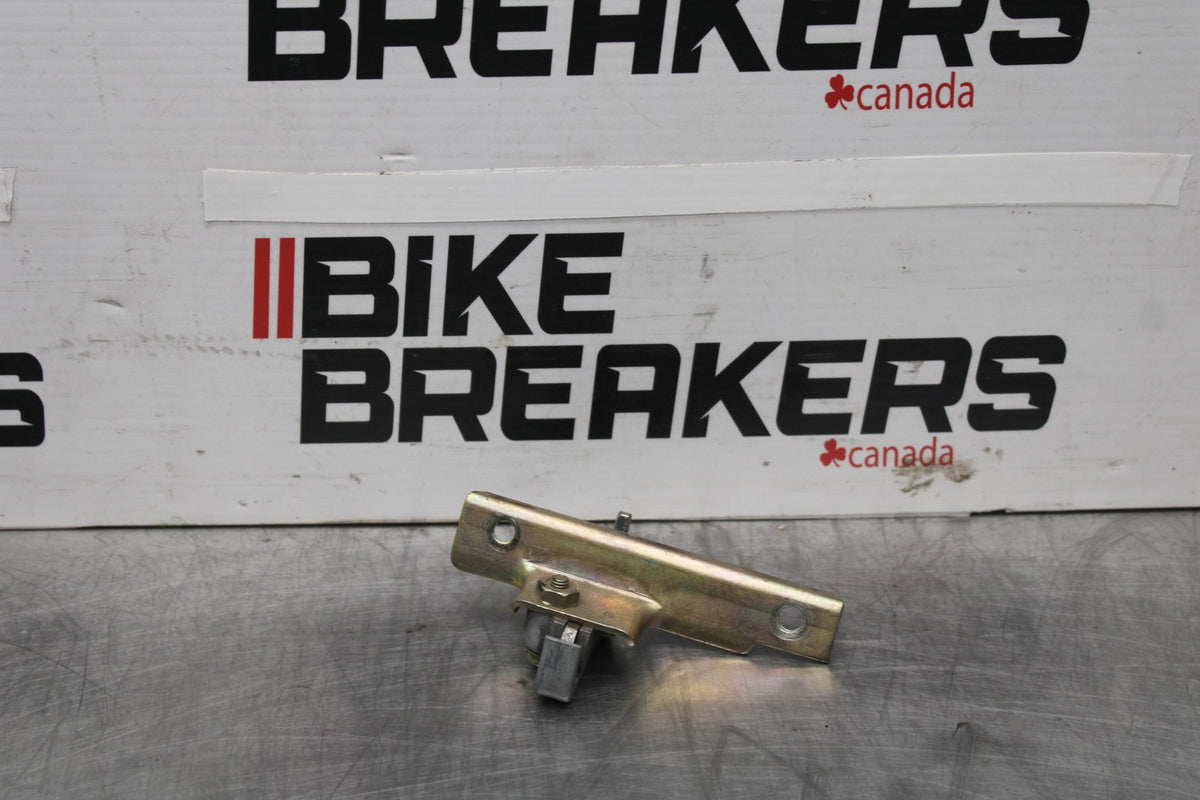84 HONDA INTERCEPTOR 1000 VF1000F REAR SEAT LATCH LOCK ASSEMBLY BB878