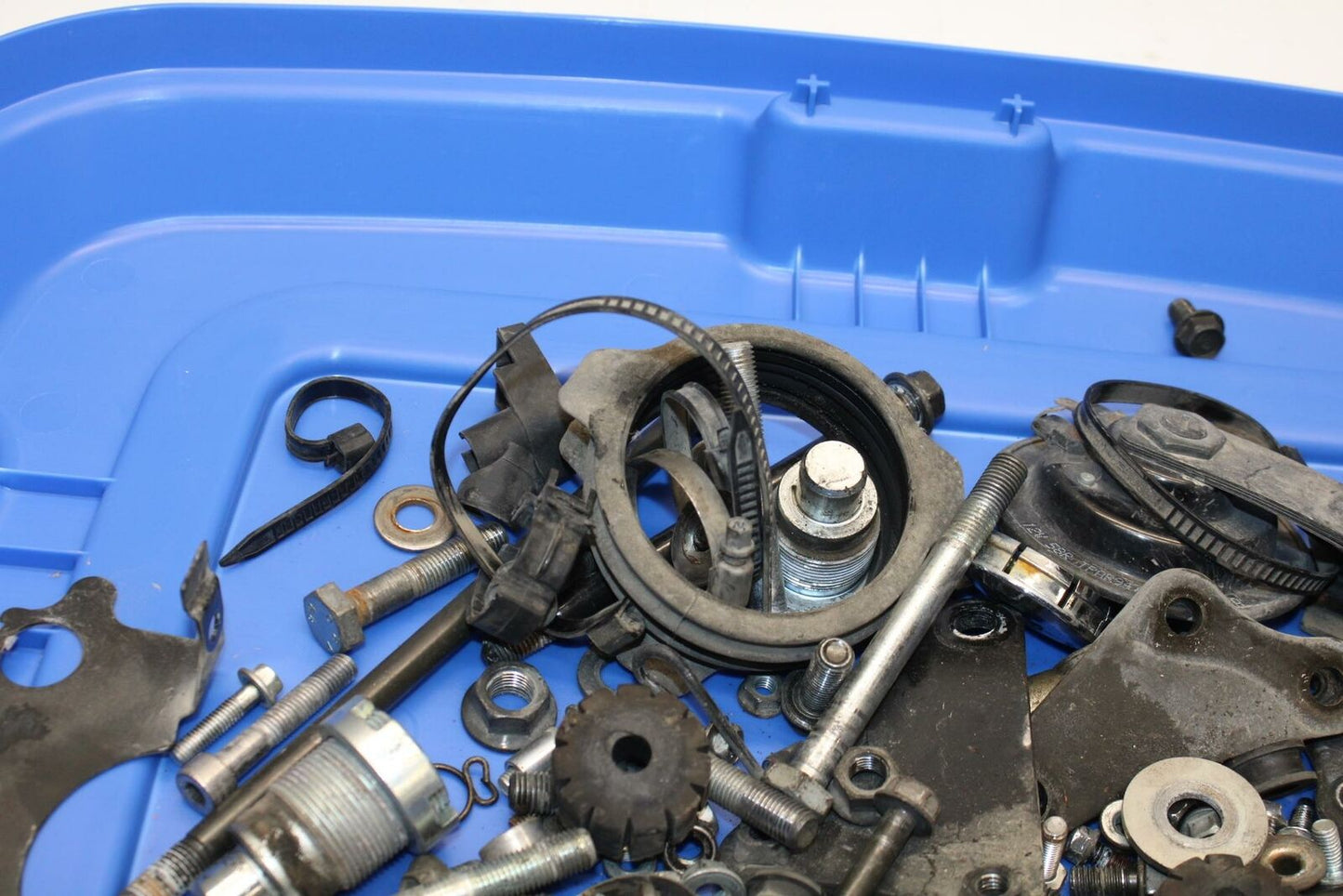 06 HONDA SHADOW 750 VT750C ENGINE MOUNTING BOLTS HARDWARE MOTOR SCREWS BB352