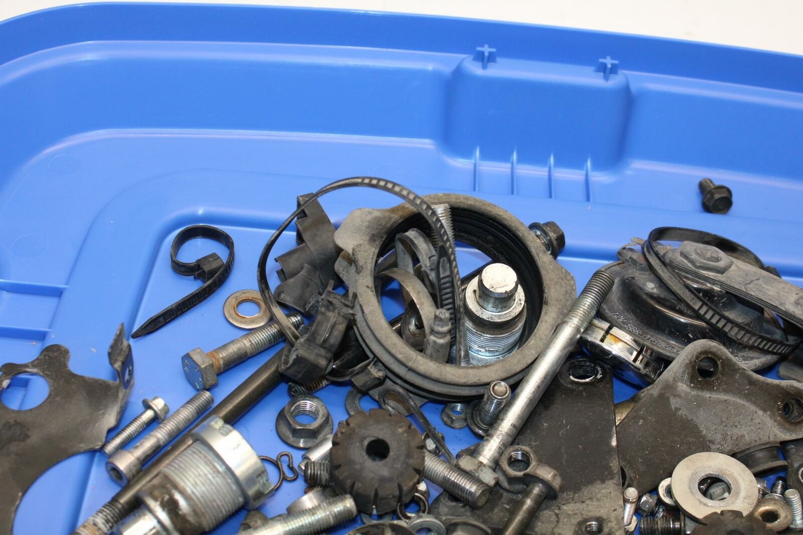 06 HONDA SHADOW 750 VT750C ENGINE MOUNTING BOLTS HARDWARE MOTOR SCREWS BB352