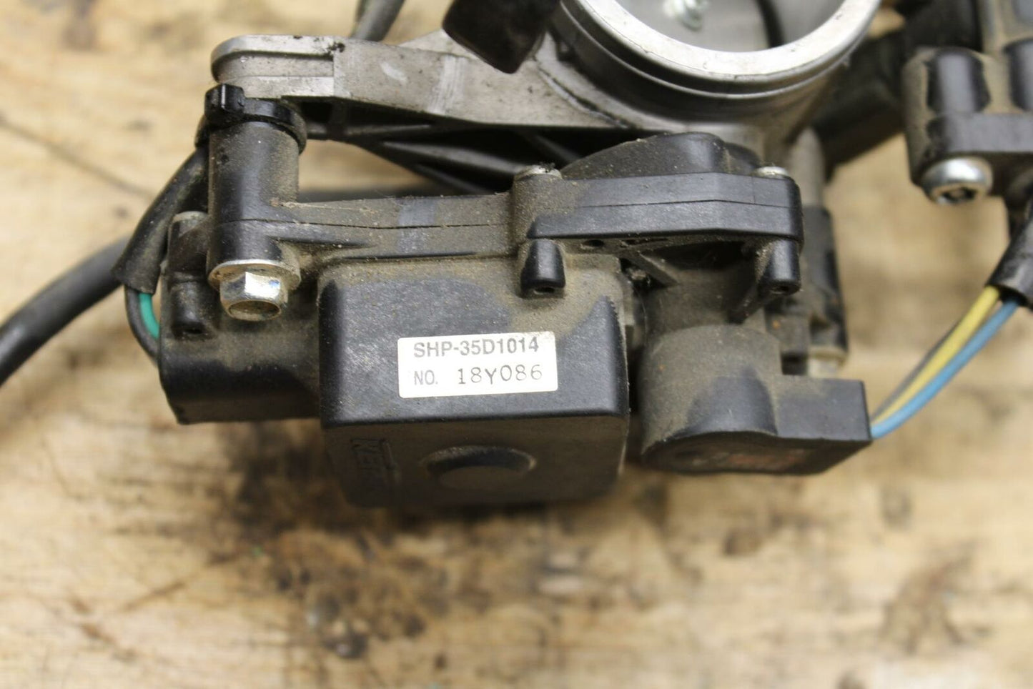 09-10 KAWASAKI ER-6N MAIN FUEL INJECTORS / THROTTLE BODIES 16163-0138 BB325