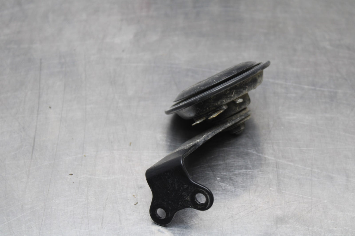 11-22 SUZUKI GSXR 600  HORN SIGNAL BB193