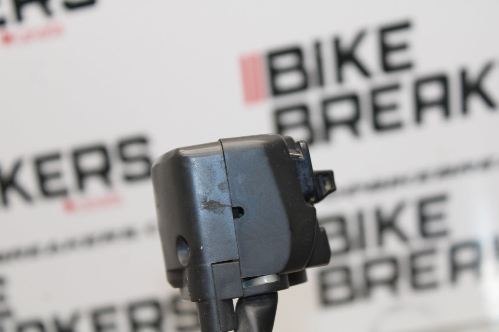 04-05 KAWASAKI NINJA ZX10R LEFT CLIP ON HANDLE HORN SIGNAL SWITCHES  BB163