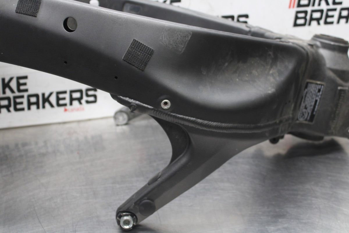 24-25 KAWASAKI NINJA ZX6R FRAME CHASSIS BB939