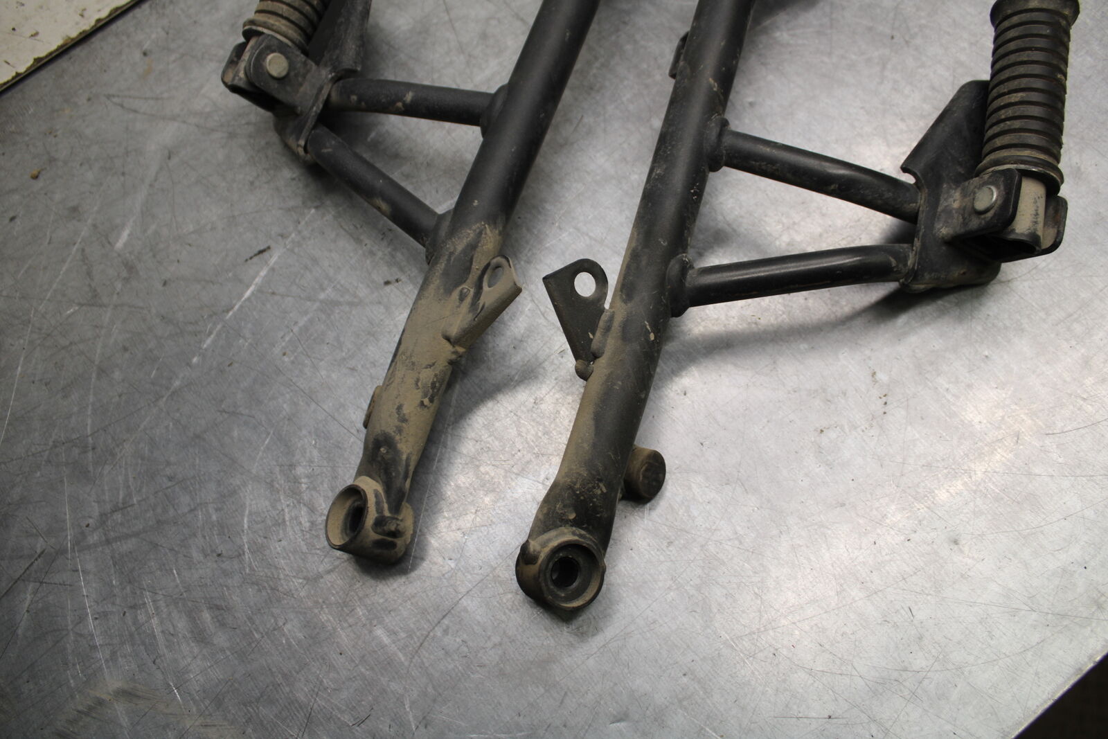 16-17 KAWASAKI VULCAN S 650 EN650 ABS REAR PASSENGER FOOT STEP PEG/ MOUNT BB731