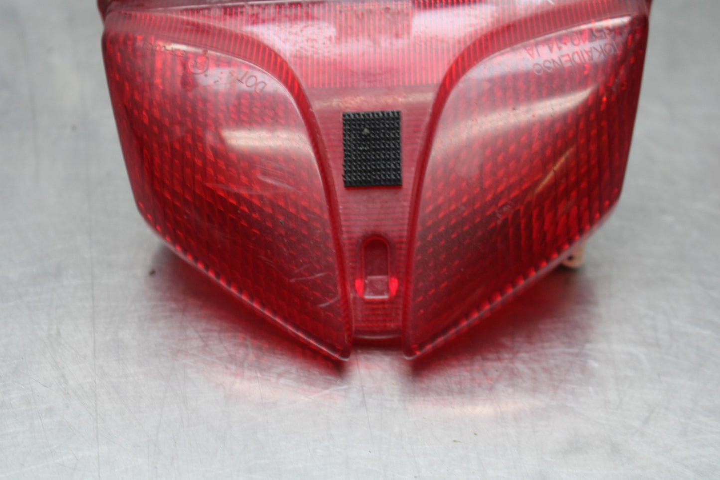 11-22 SUZUKI GSXR 600  REAR TAIL TAILLIGHT BACK BRAKE LIGHT BB193