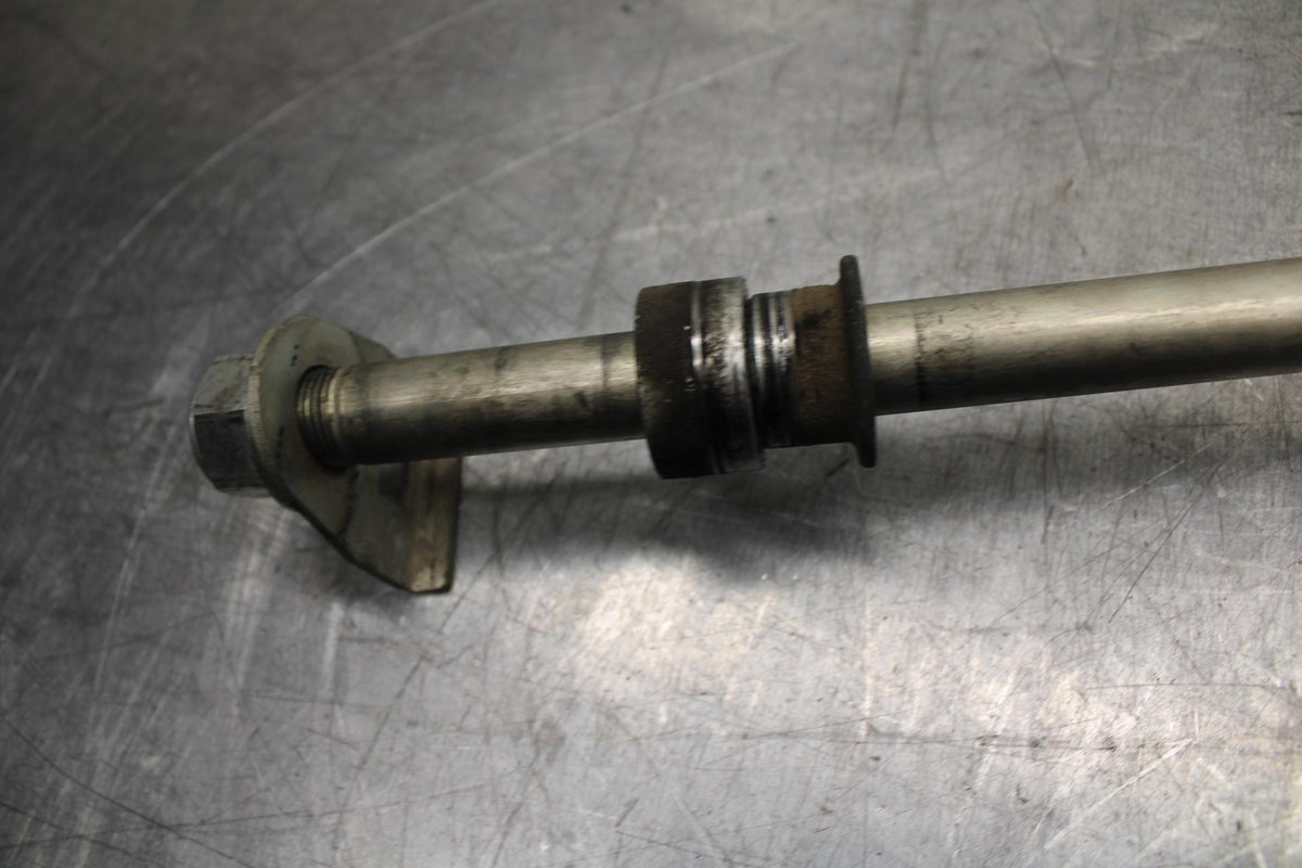 07-12 SUZUKI BANDIT GSF 650 F GSX650F REAR AXLE WHEEL RIM PIVOT BOLT AXEL  BB90