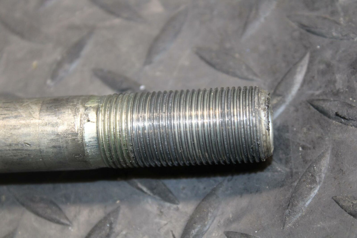 07-09 KAWASAKI VERSYS 650 FRONT WHEEL RIM AXLE PIVOT BOLT BB206