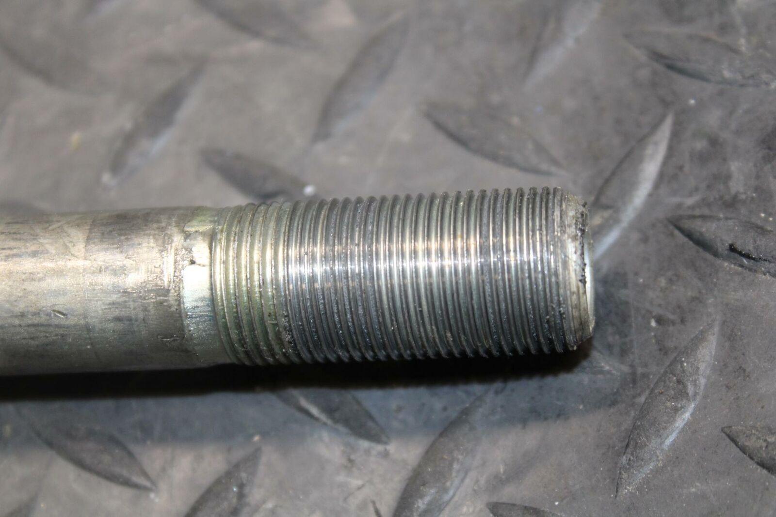 07-09 KAWASAKI VERSYS 650 FRONT WHEEL RIM AXLE PIVOT BOLT BB206