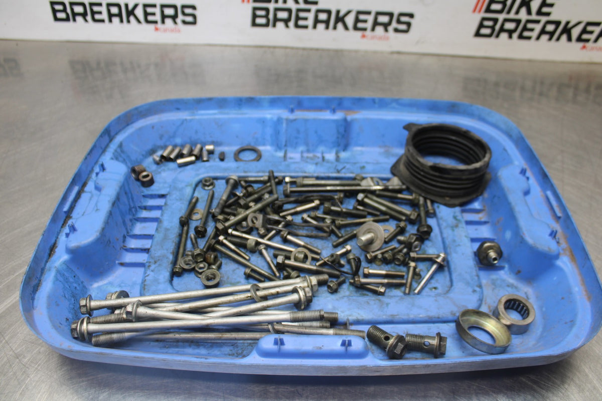 05-09 SUZUKI BOULEVARD C90 ENGINE MOUNTING BOLTS HARDWARE MOTOR SCREWS BB918