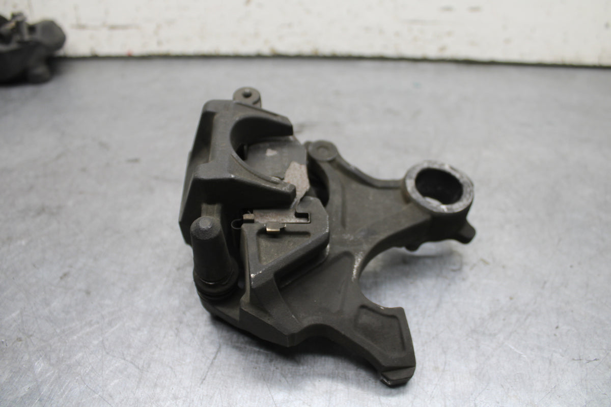 08-09 SUZUKI GSXR600 REAR BACK BRAKE CALIPER W MOUNT BRACKET BB728