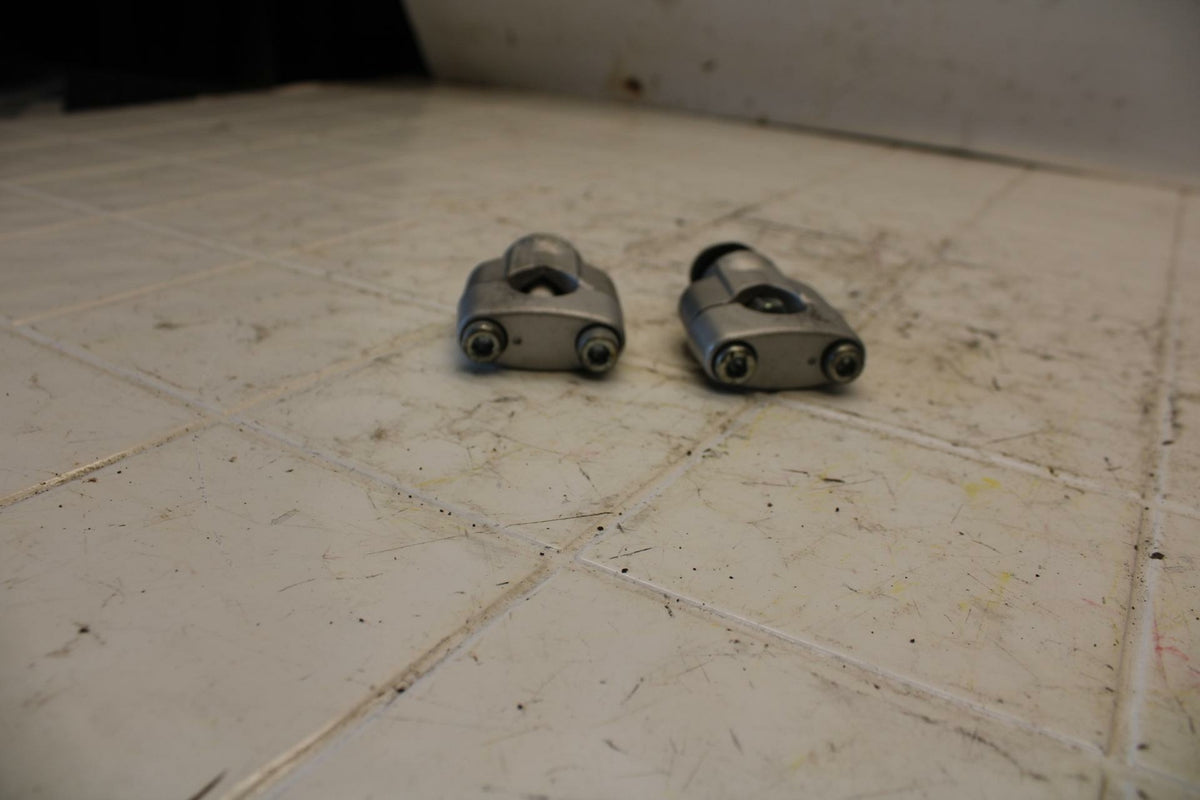 06-07 SUZUKI BANDIT 1200S ABS HANDLEBAR RISERS BB21