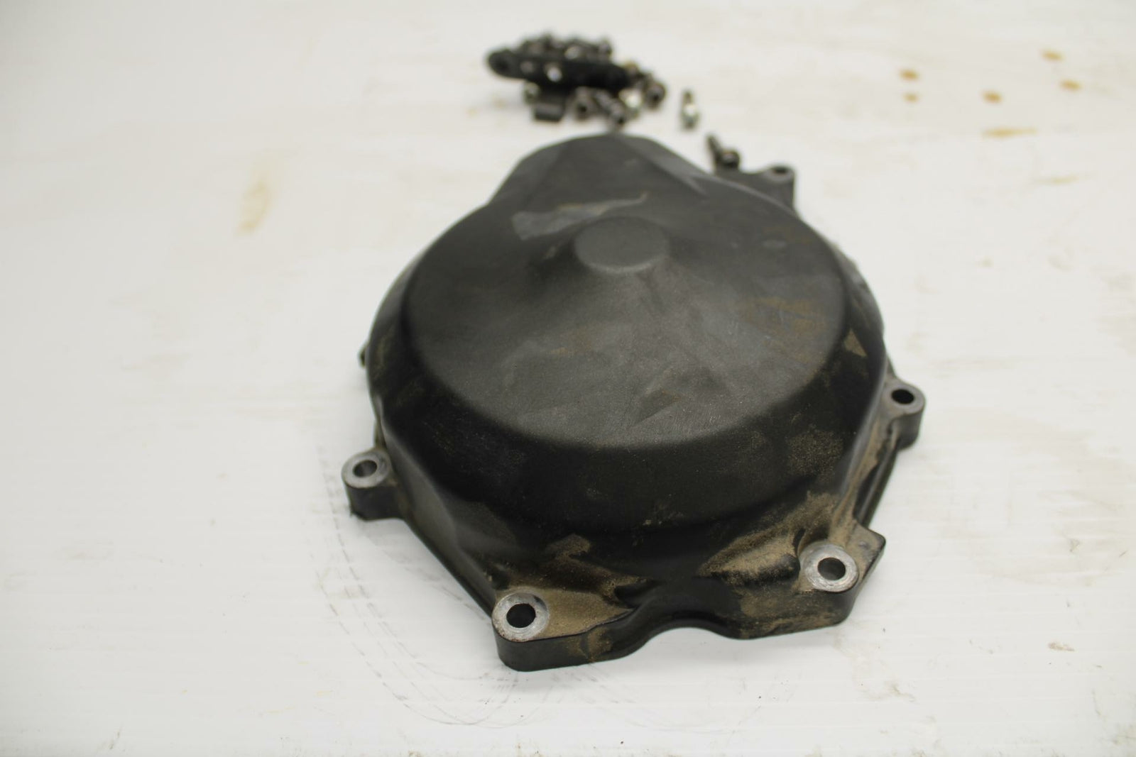 08-16 YAMAHA YZF R6 STATOR MAGNETO ALTERNATOR GENERATOR COVER BB273
