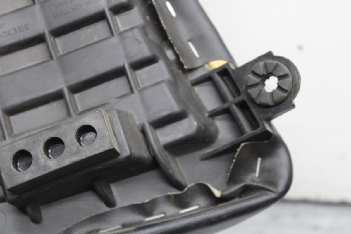 11-19 HONDA CBR125R FRONT DRIVERS SEAT PAD SADDLE BB102